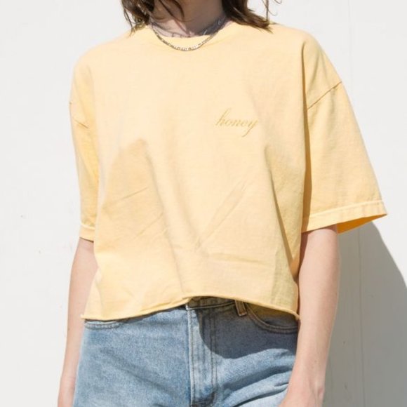 Brandy Melville Tops - BRAND NEW Brandy Melville Aleena Honey t shirt